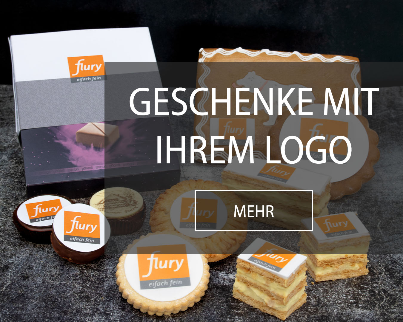 Viele verschiedene PRodukte wie Cremeschnitten, Spitzbuben, Bündner Nusstorte und Koppigerli mit essbarem Logo.